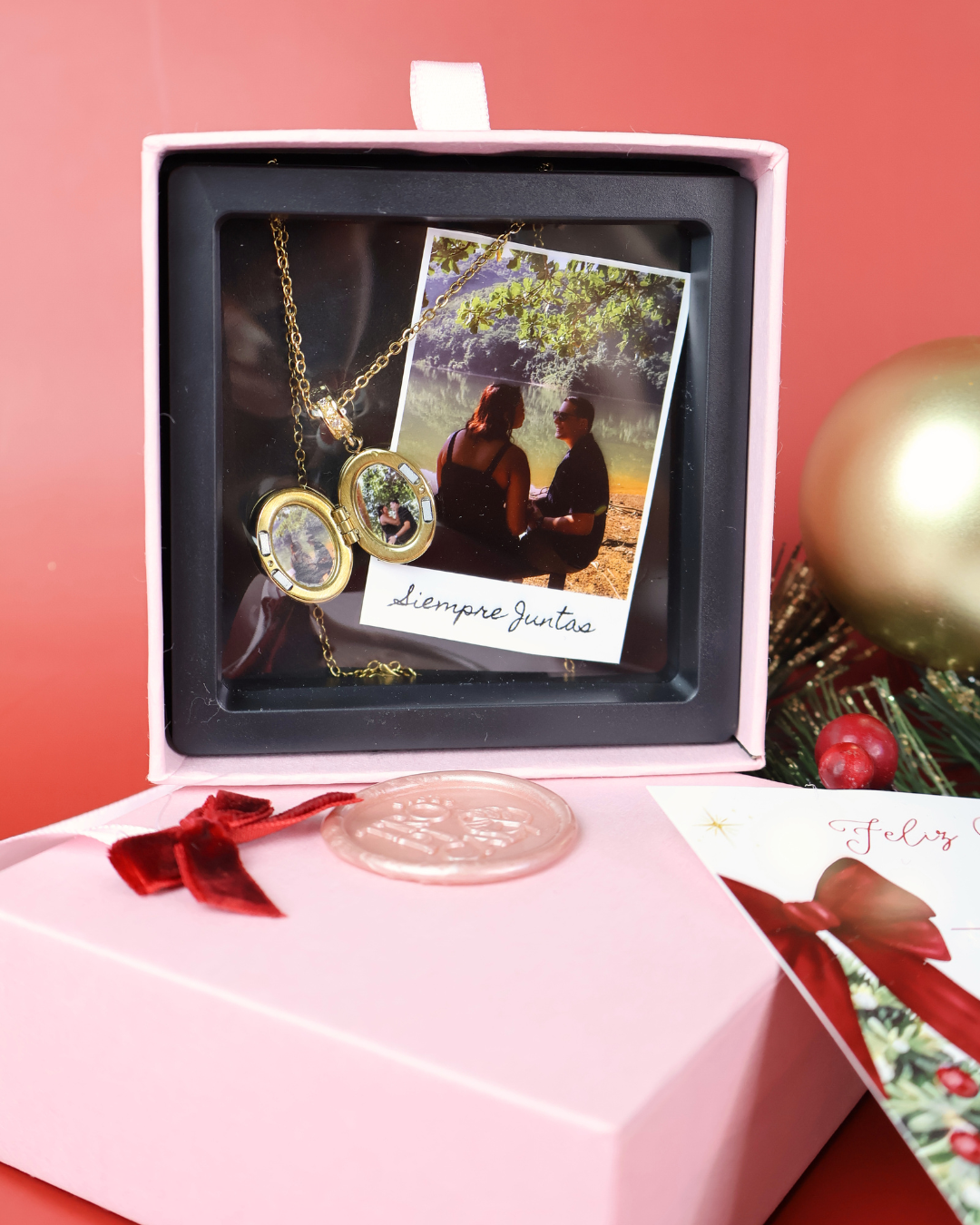 Bundle Oval Photo Locket
