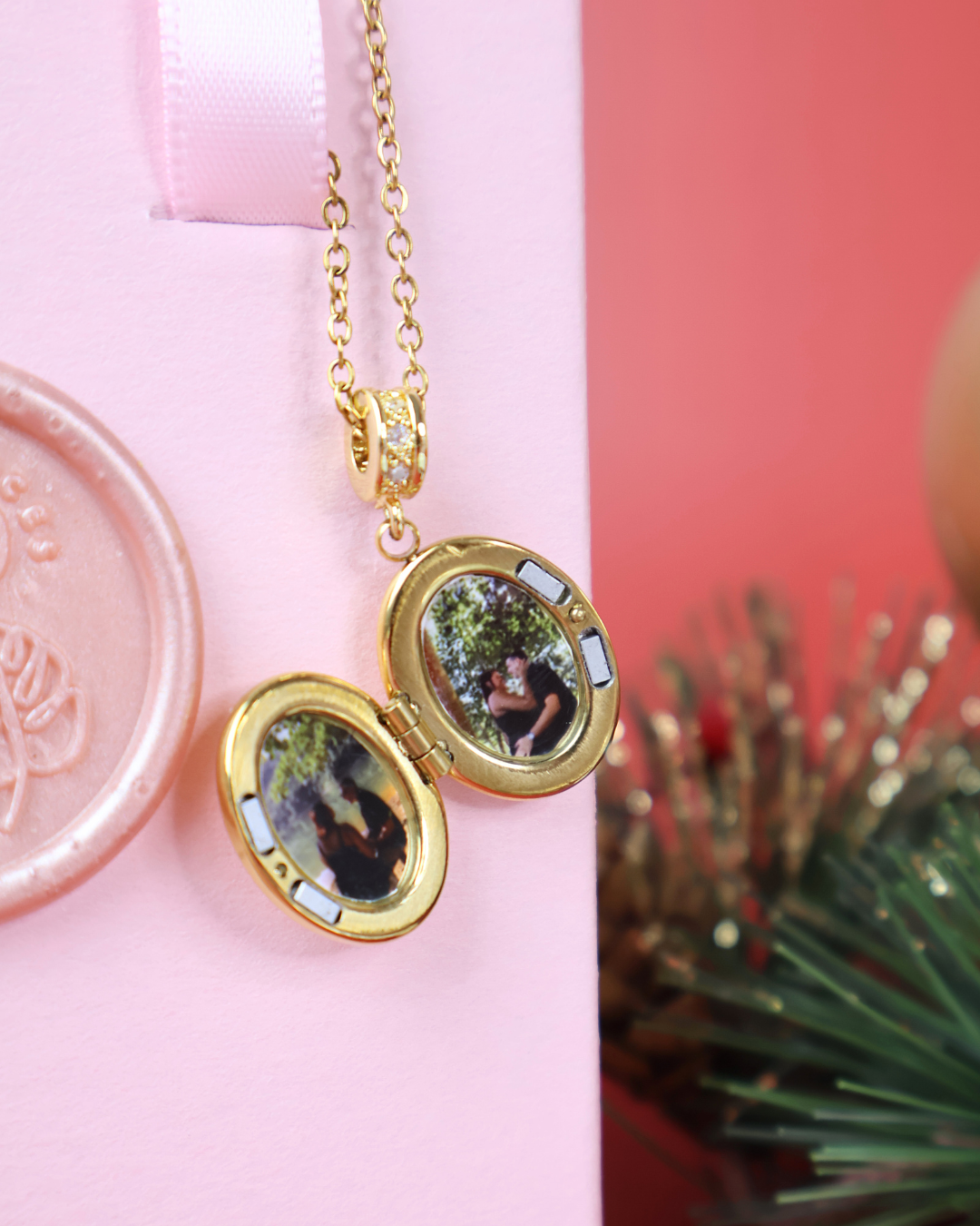 Oval Photo Locket