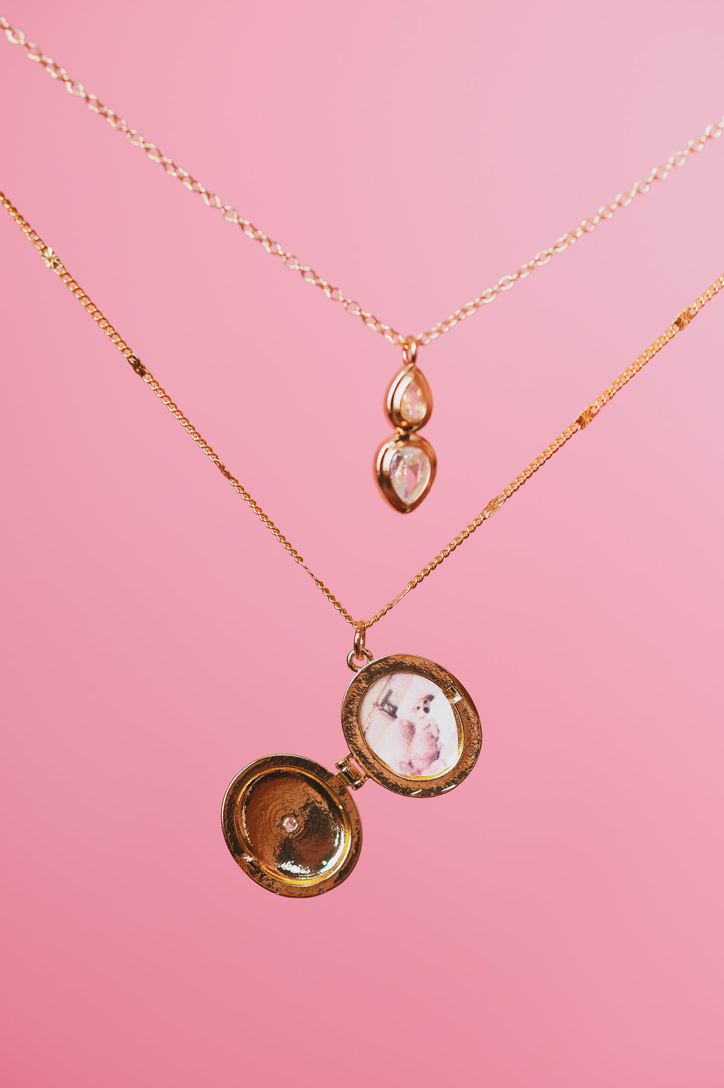 Oval Photo Necklaces