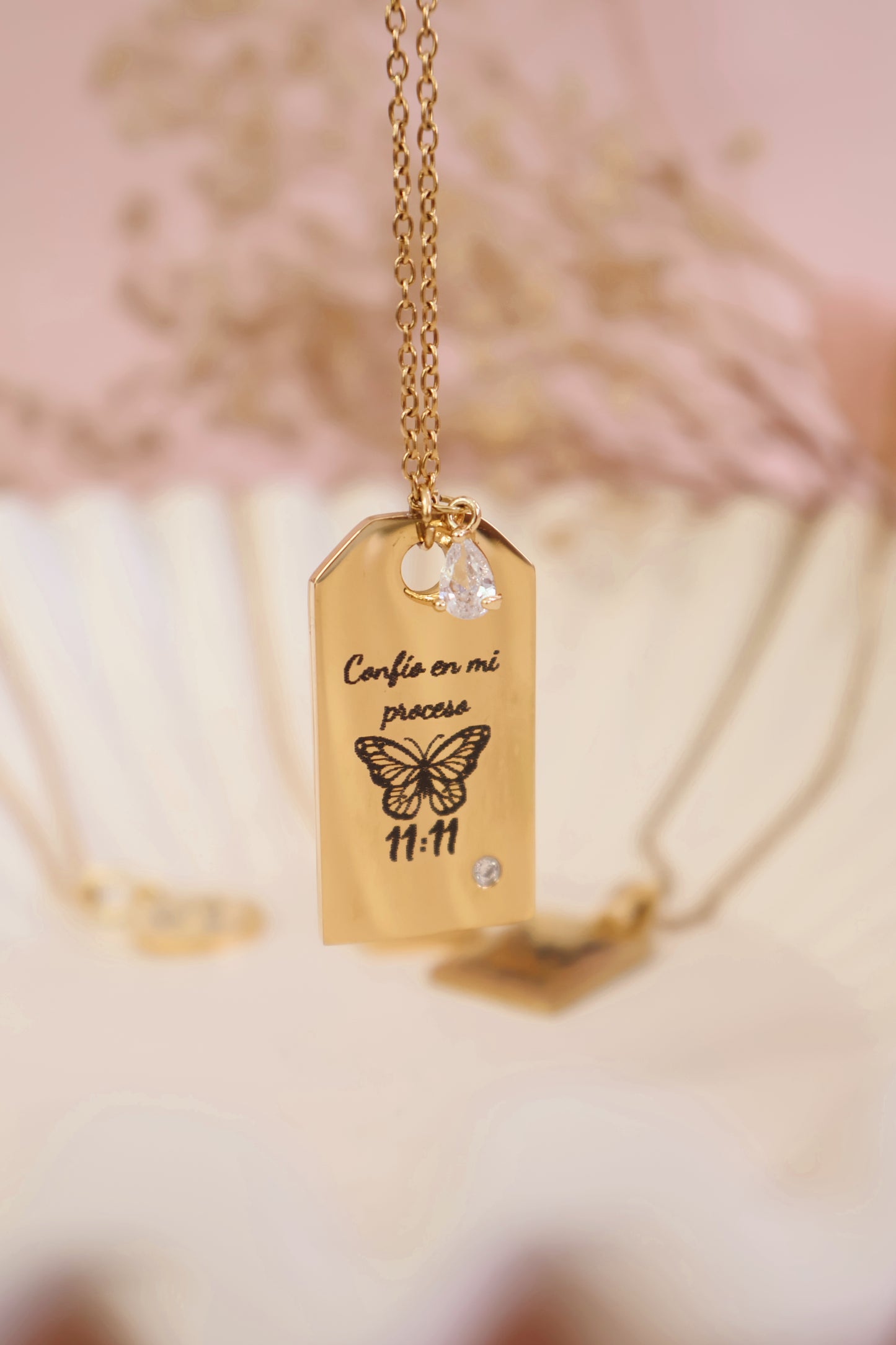 Tu señal Necklaces
