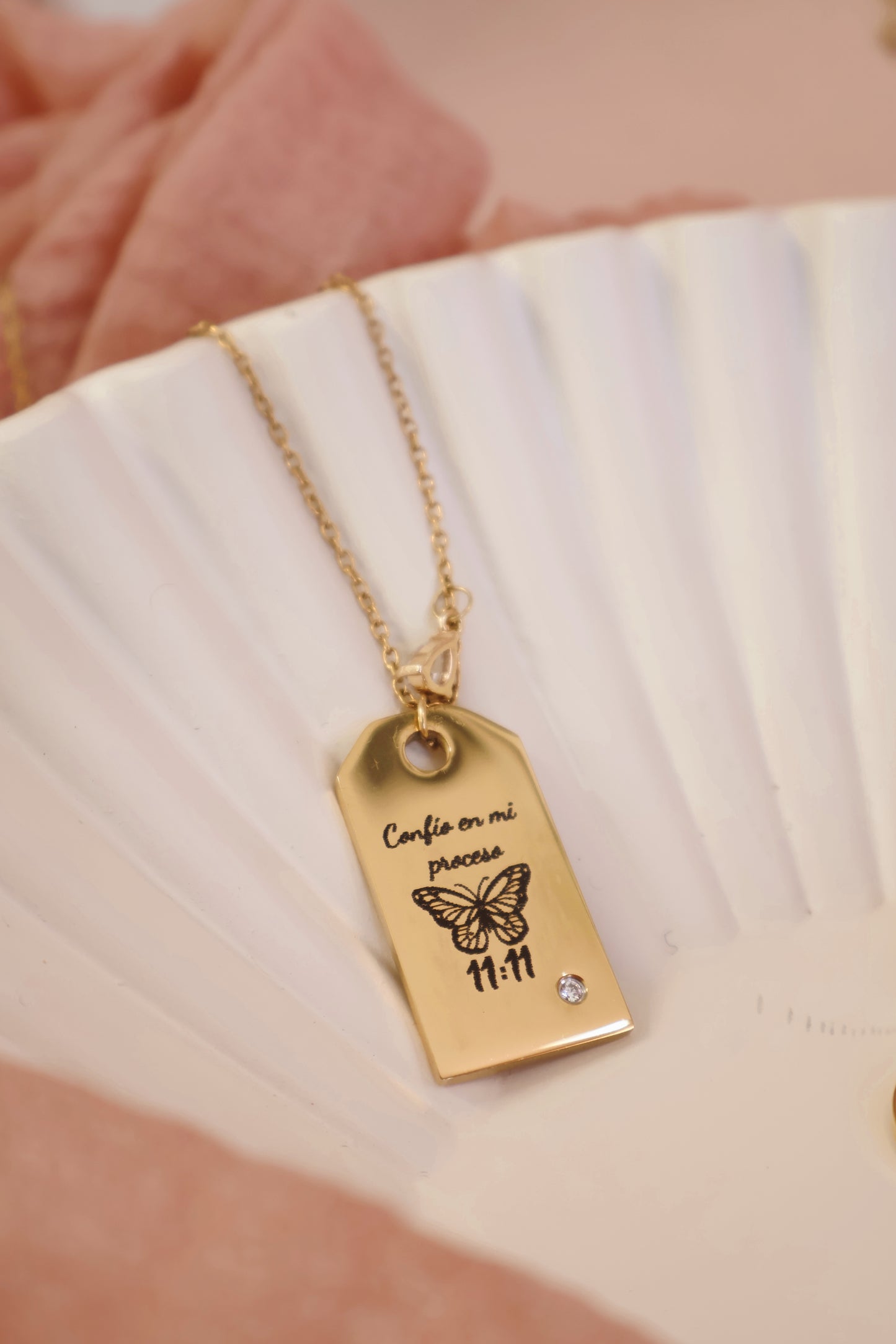 Tu señal Necklaces