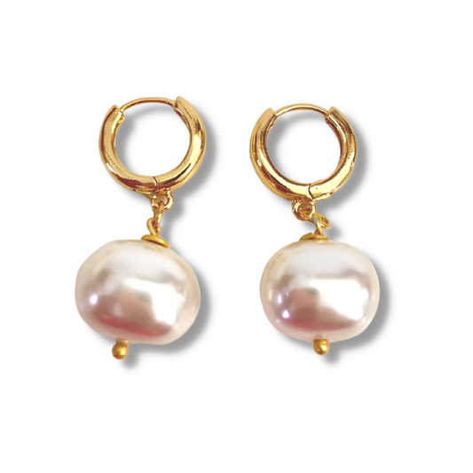 Chunky pearl huggies